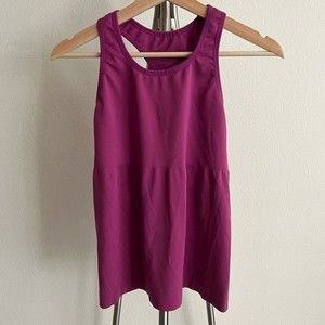 Patagonia Sleeveless Racer Back Sport Tank Top in Plum Size M